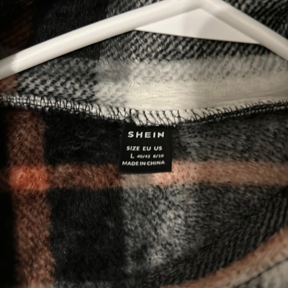 NWOT Fuzzy plaid jacket - Picture 2 of 3